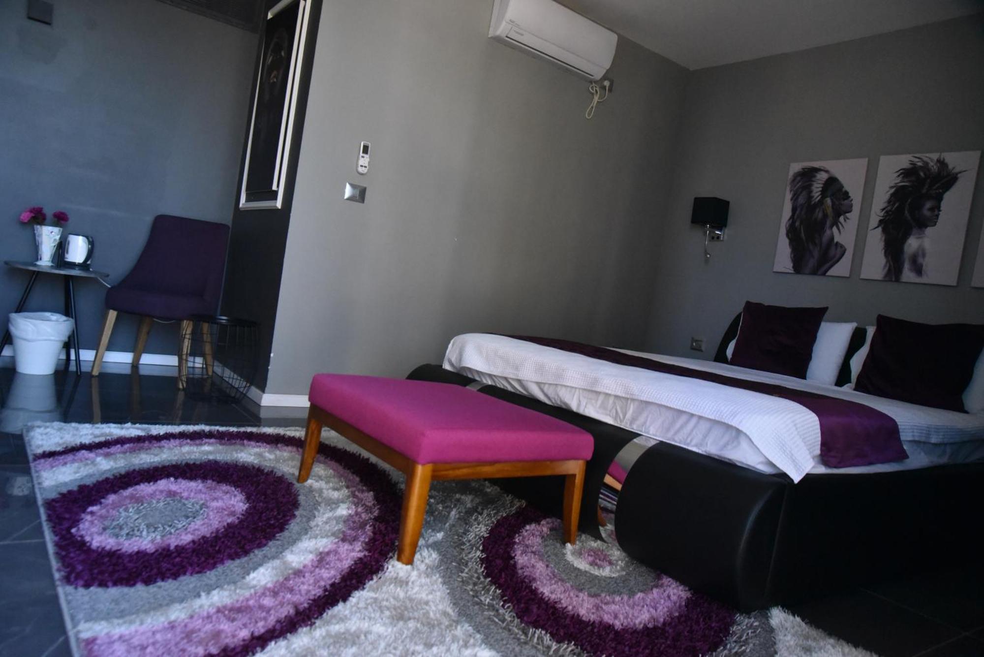 Penthouse Apartment On The Beach バト・ヤム 部屋 写真