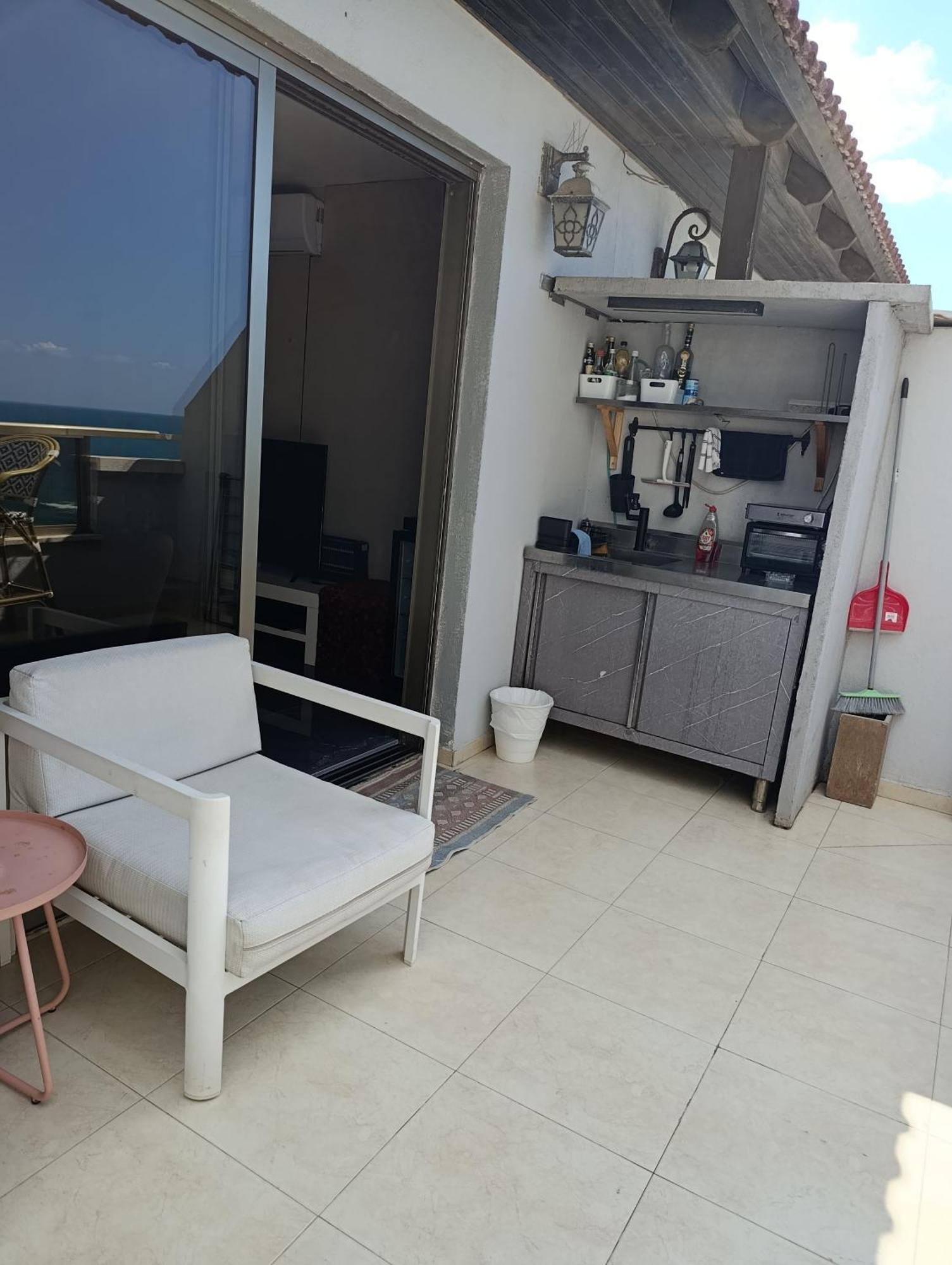 Penthouse Apartment On The Beach バト・ヤム 部屋 写真