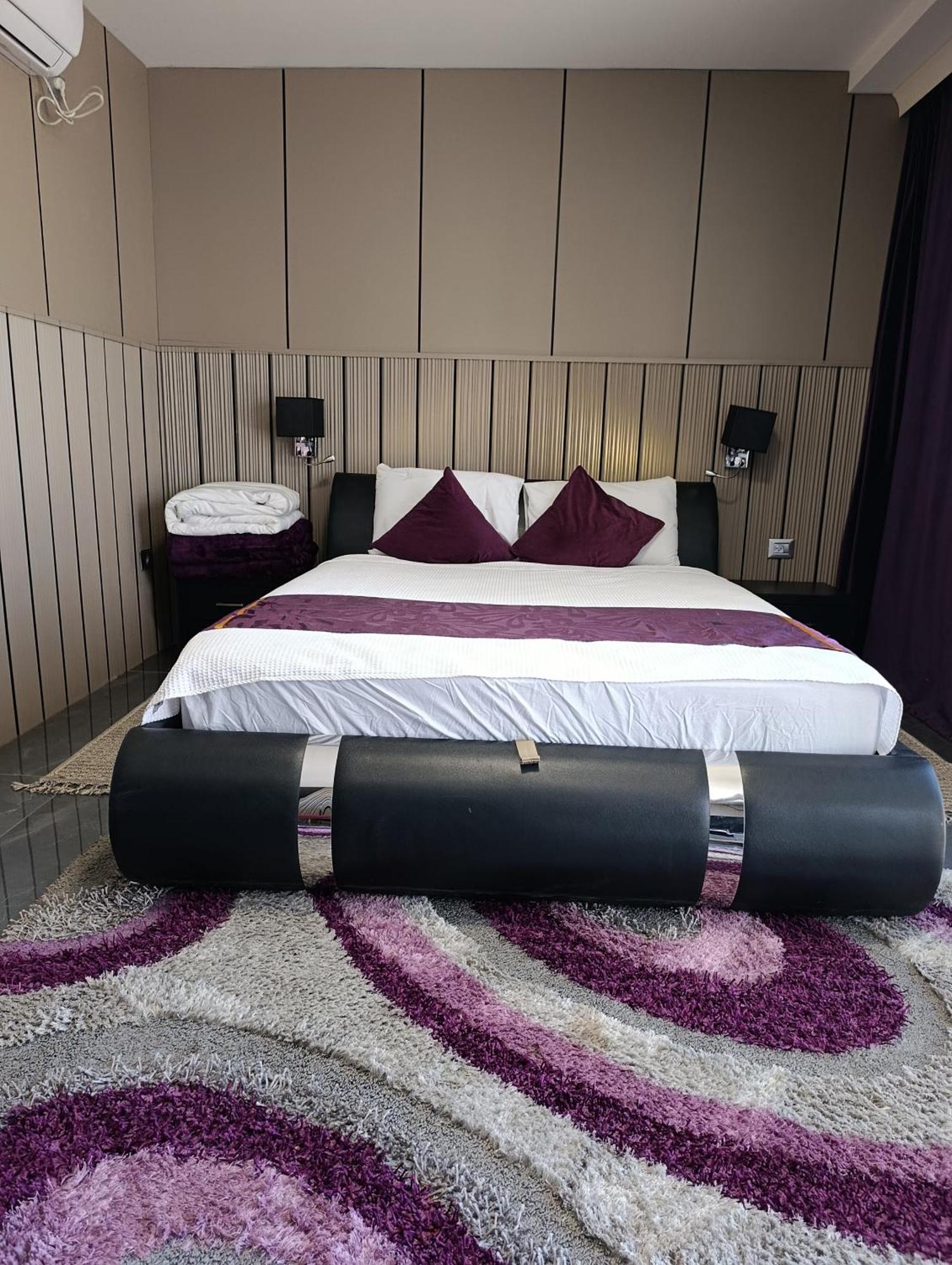 Penthouse Apartment On The Beach バト・ヤム 部屋 写真