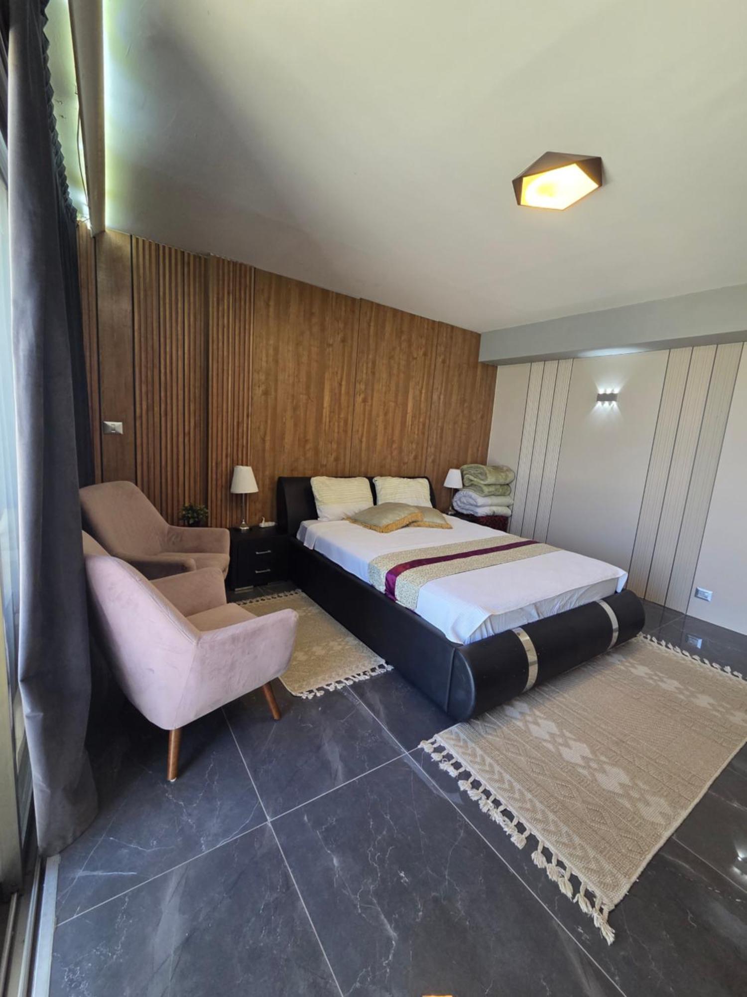 Penthouse Apartment On The Beach バト・ヤム 部屋 写真