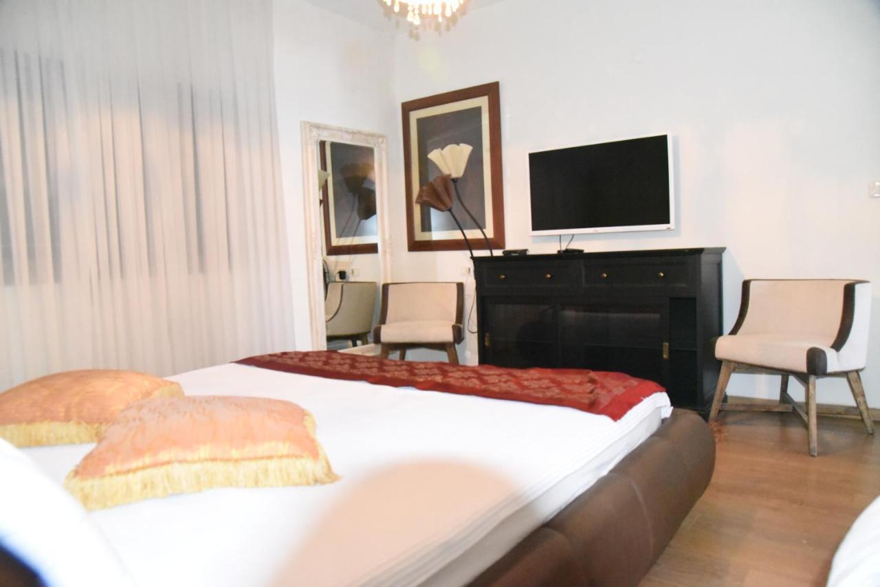 Penthouse Apartment On The Beach バト・ヤム エクステリア 写真